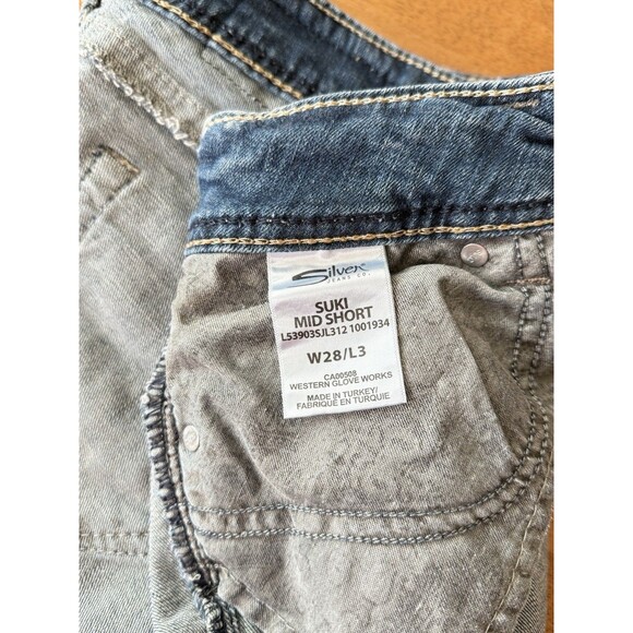 Silver Shorts Womens Size 28 Suki Mid Rise Inseam 3 Distressed Denim Bottoms - Picture 7 of 11